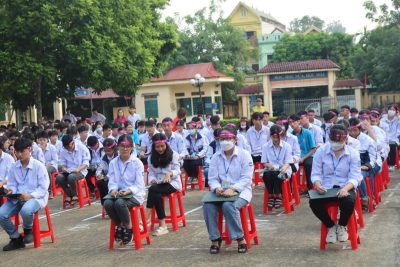 LỄ RA MẮT CÂU LẠC BỘ TIẾNG ANH TRƯỜNG THPT NGÔ THÌ NHẬM